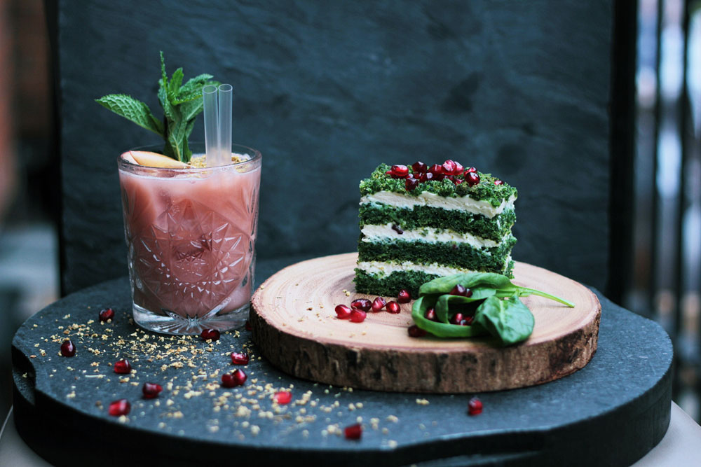 Pomegranate seeds with a fruity drink