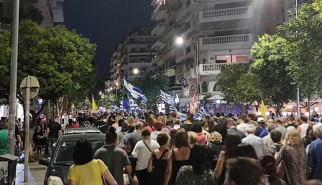 Προσαγωγές ατόμων στο Σύνταγμα: Προσπάθησαν να μπουν στη συγκέντρωση κατά των νέων ταυτοτήτων