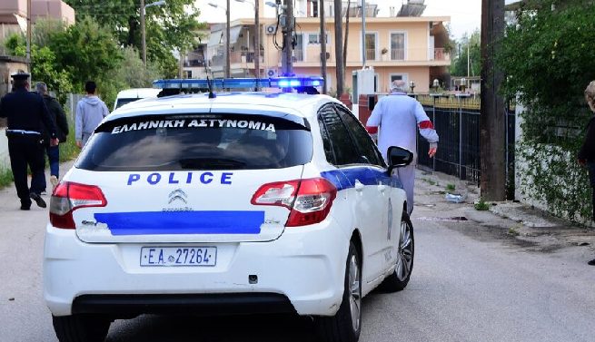 Πυροβολισμοί σε οικισμό Ρομά στον Τύρναβο με πέντε τραυματίες – Συγκέντρωση έξω από το νοσοκομείο Λάρισας