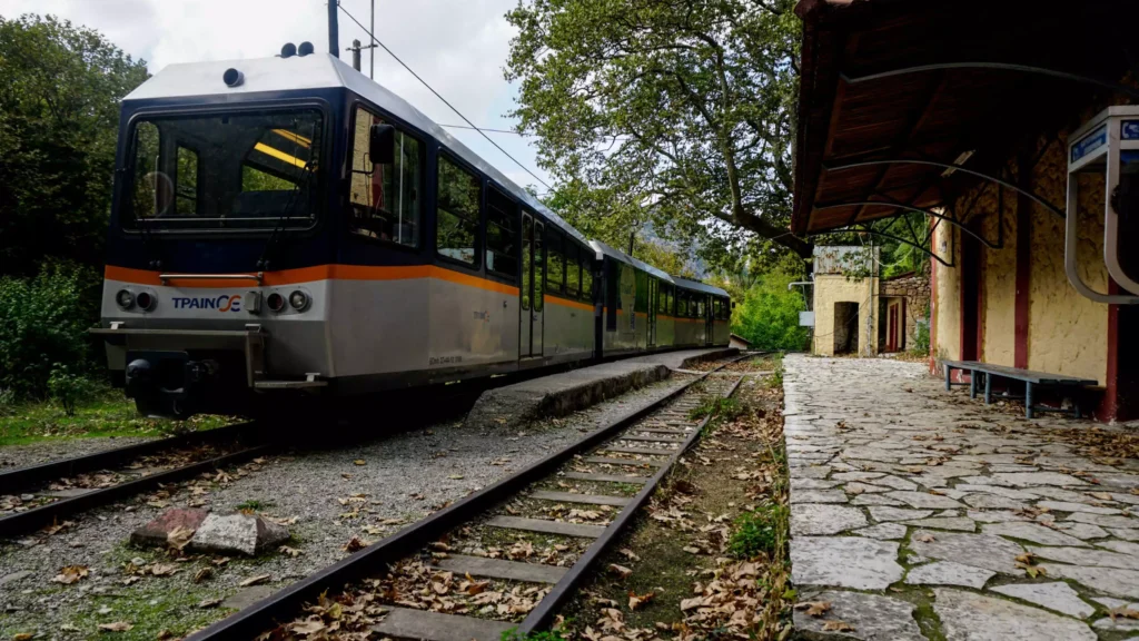 Τρένα: Αρχίζουν ξανά τα δρομολόγια του Οδοντωτού