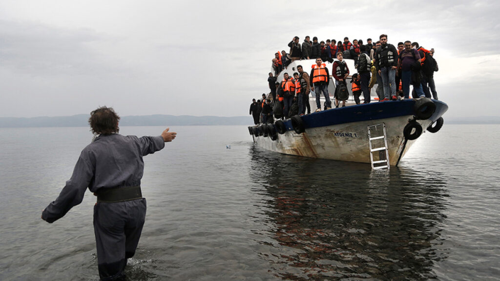 Εντοπισμός ατόμων και σύλληψη του διακινητή τους στη Λέρο