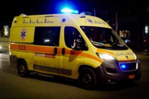 Τροχαίο ατύχημα Αθήνα - Ασθενοφόρο