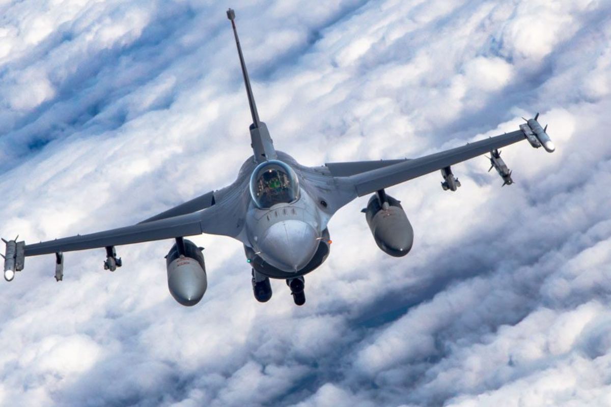 Συγκλονίζει ο πατέρας του πιλότου του F-16 που έπεσε στην Ψαθούρα