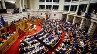 Βουλή: Απορρίφθηκε η πρόταση δυσπιστίας με 159 κατά και 141 υπέρ