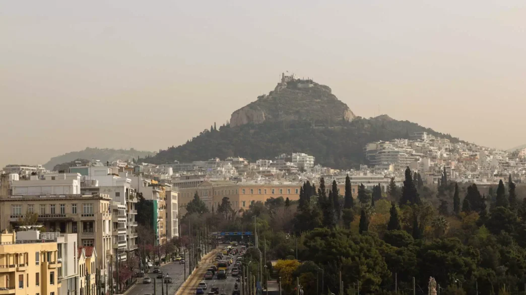 Καιρός: Οι μετεωρολογικές συνθήκες ευνοούν τη μεταφορά αφρικανικής σκόνης