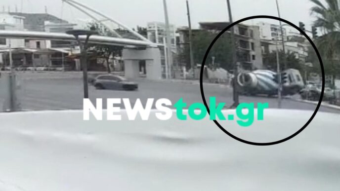 Βίντεο ντοκουμέντο: Η σοκαριστική στιγμή που ανατρέπεται μπετονιέρα στο Χαϊδάρι