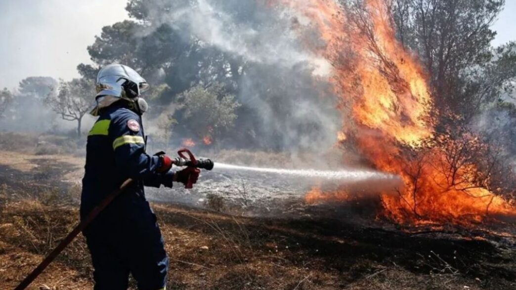 Φωτιά σε ορεινή περιοχή της Κρήτης