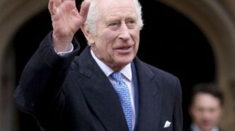 Μεγάλη Βρετανία: Επιστρέφει στα δημόσια καθήκοντά του ο Βασιλιάς Κάρολος