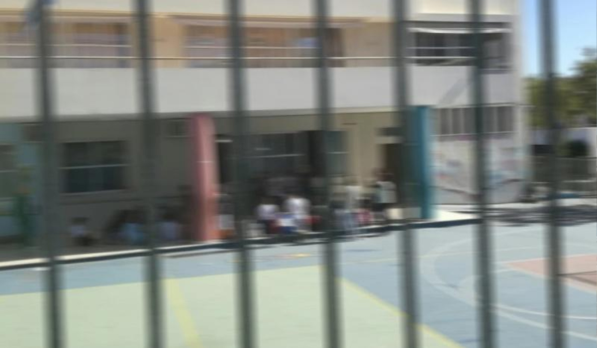 Σχολείο - Πόρτα καταπλάκωσε μαθητές