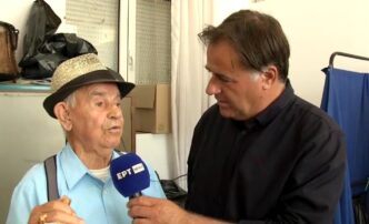 Σέρρες: 99χρονος ψηφοφόρος καλεί τους νέους να προσέλθουν στις κάλπες