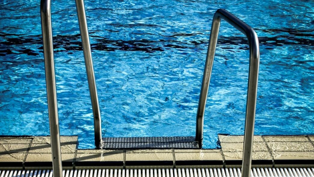 Ανακλήθηκαν οι άδειες για τις πισίνες της κατασκήνωσης που πνίγηκε η 8χρονη