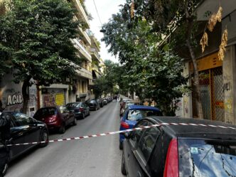 Κυψέλη: Εντοπίστηκε ύποπτο αντικείμενο έξω από το κατάστημα του ΕΦΚΑ