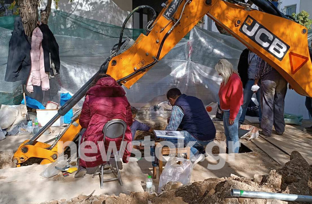 Ανακάλυψη αγάλματος Ερμή Ludovisi και άλλων αρχαιοτήτων κοντά στο Ηρώδειο