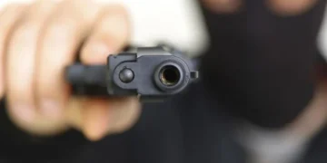 ένοπλες ληστείες σε καταστήματα