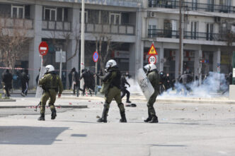 Θεσσαλονίκη: 45 προσαγωγές και μία σύλληψη για μολότοφ