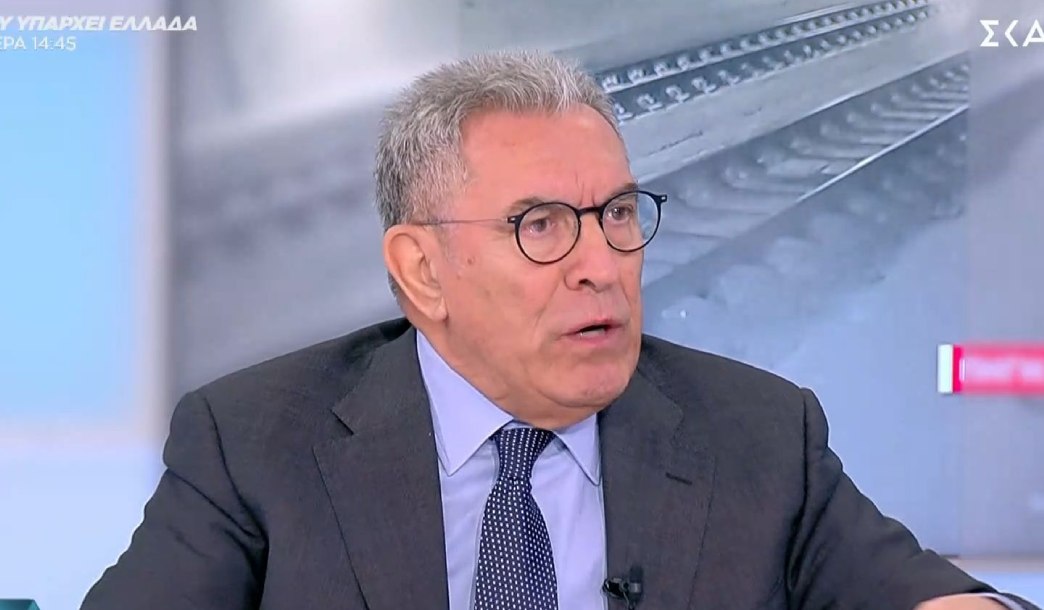 Βασίλης Καπερνάρος