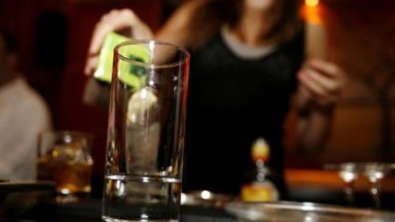 Σερβιτόρα