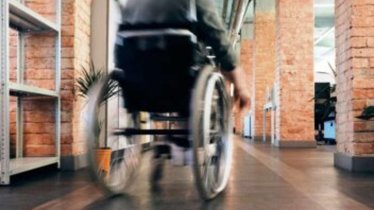 αναπηρικό αμαξίδιο