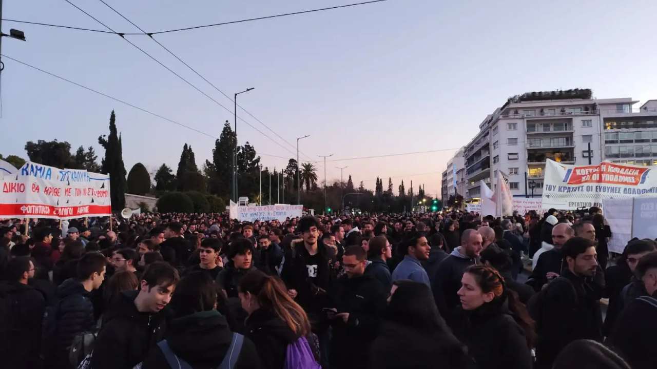 Τέμπη-Σύνταγμα