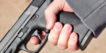 Μαθητής όπλο σχολείο