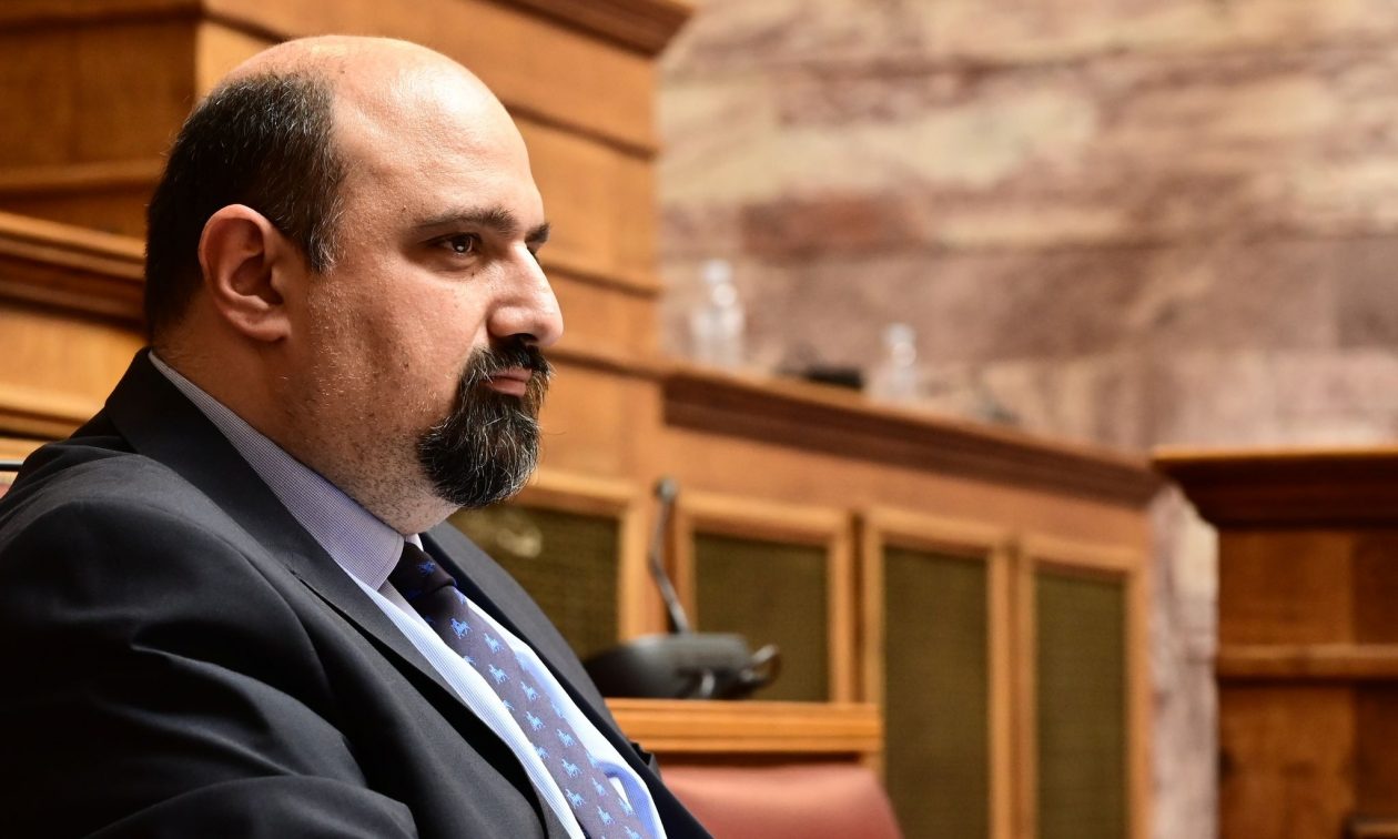 Παραιτήθηκε ο Χρήστος Τριαντόπουλος εν μέσω της συζήτησης για την προανακριτική επιτροπή για τα Τέμπη