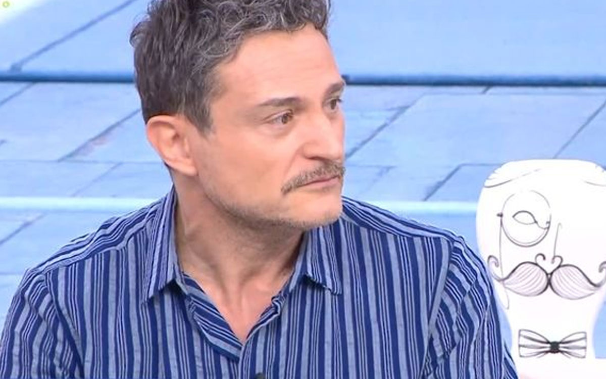 Ξέσπασμα Καραμίχου: «Δεν Φοράνε Παντελόνια» – Σκληρή Απάντηση για τη χυδαία επίθεση Κυριαζίδη στη Βουλή