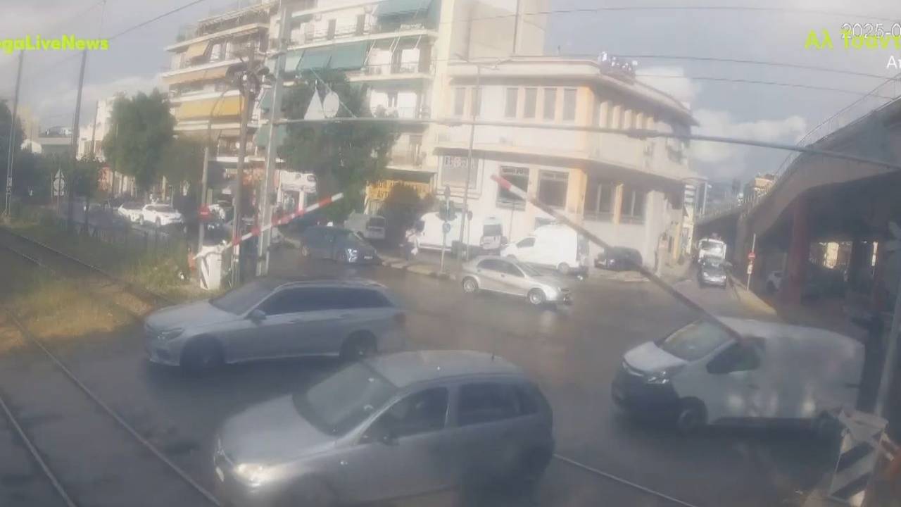 Χάος στις διαβάσεις του Προαστιακού: Ασυνείδητοι οδηγοί προκαλούν σοβαρά προβλήματα