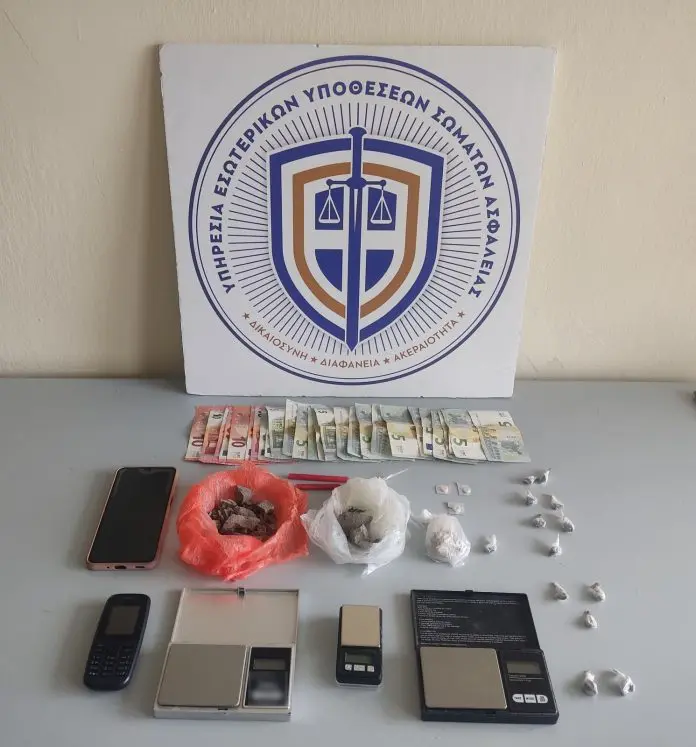 Αθήνα: Συνελήφθη ψυχίατρος για διακίνηση ναρκωτικών ουσιών-Φωτογραφία 4 Αθήνα: Συνελήφθη ψυχίατρος για διακίνηση ναρκωτικών ουσιών-Φωτογραφία