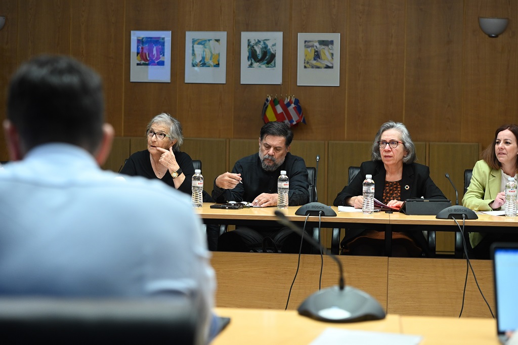Συνάντηση Κωνσταντίνου Κυρανάκη με συλλόγους γονέων θυμάτων από τροχαία 5 Συνάντηση Κωνσταντίνου Κυρανάκη με συλλόγους γονέων θυμάτων από τροχαία