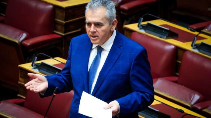 Μάξιμος Χαρακόπουλος