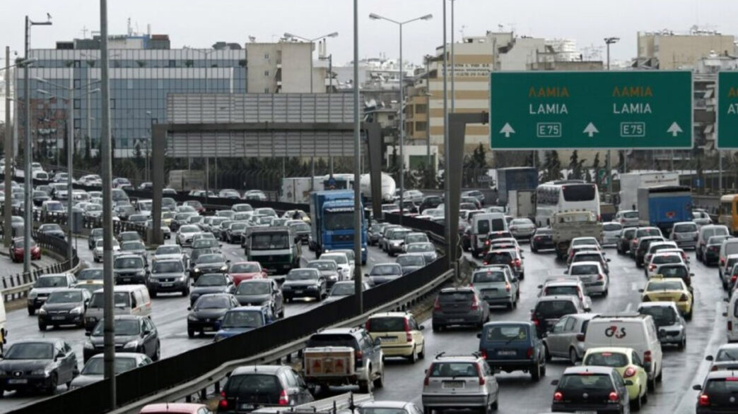 Στο στόχαστρο της ΑΑΔΕ χιλιάδες οχήματα με παραβάσεις