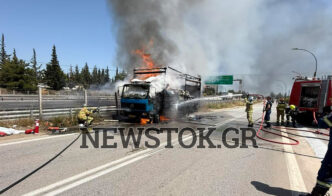 Φορτηγό "λαμπάδιασε" στον παράδρομο της Εθνικής οδού (ΦΩΤΟ)