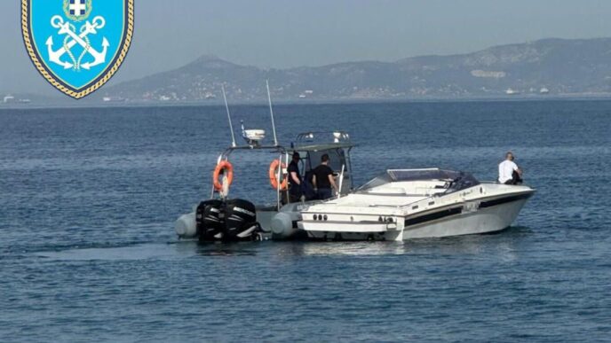 Γλυφάδα: «Φορτωμένο» ταχύπλοο με 195 κιλά κάνναβης