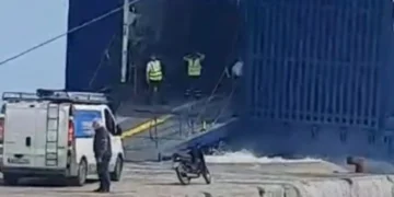 Χάος στην Αλόννησο: Έσπασε κάβος πλοίου από θυελλώδεις ανέμους