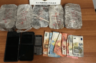 Σύλληψη αλλοδαπών από το λιμενικό για ναρκωτικά στην Αττική