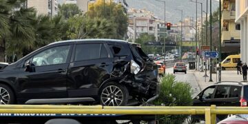Σοβαρό τροχαίο στη Συγγρού: Δύο Ι.Χ. συγκρούστηκαν με σφοδρότητα
