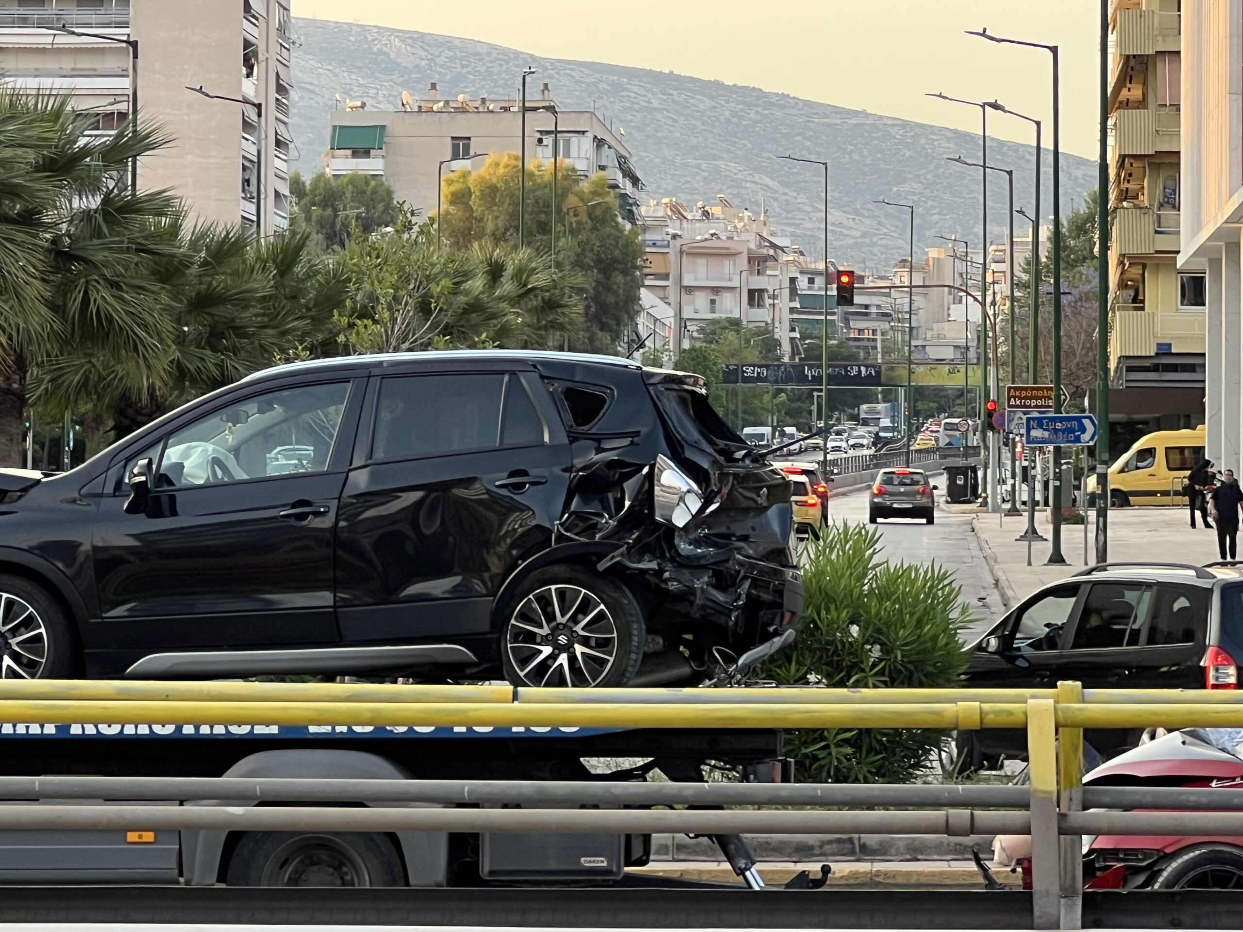 Σοβαρό τροχαίο στη Συγγρού: Δύο Ι.Χ. συγκρούστηκαν με σφοδρότητα