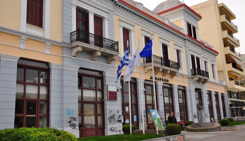 Δήμος Χαλκιδέων - Κυρία Βάκα, τα δεδομένα μας είναι ασφαλή; Τα βαριά ερωτήματα για τον DPO των 21.000€