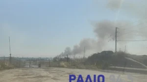 Θεσσαλονίκη: Φωτιά σε σκουπίδια στην Περαία - Επιχειρεί και ελικόπτερο
