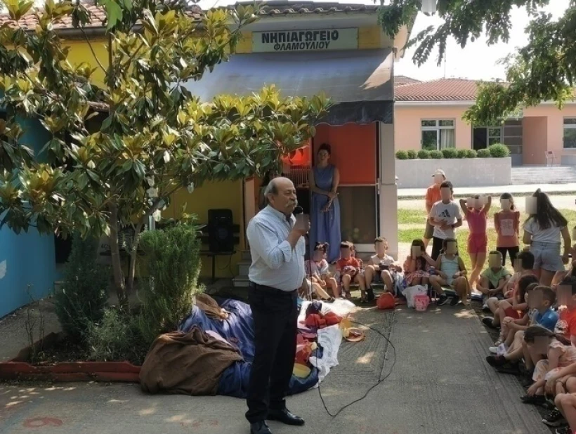 Τρίκαλα: Πλημμυροπαθής δώρισε στο σχολείο που φοιτούσε 9.000 ευρώ-Φωτό 6 Τρίκαλα: Πλημμυροπαθής δώρισε στο σχολείο που φοιτούσε 9.000 ευρώ-Φωτό
