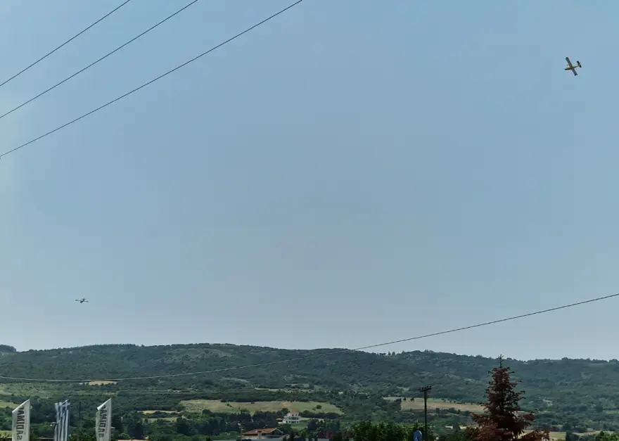 Ωραιόκαστρο Θεσσαλονίκης-Φωτιά: Μεγάλη κινητοποίηση της πυροσβεστικής με 5 αεροσκάφη[Φωτογραφίες και Βίντεο]