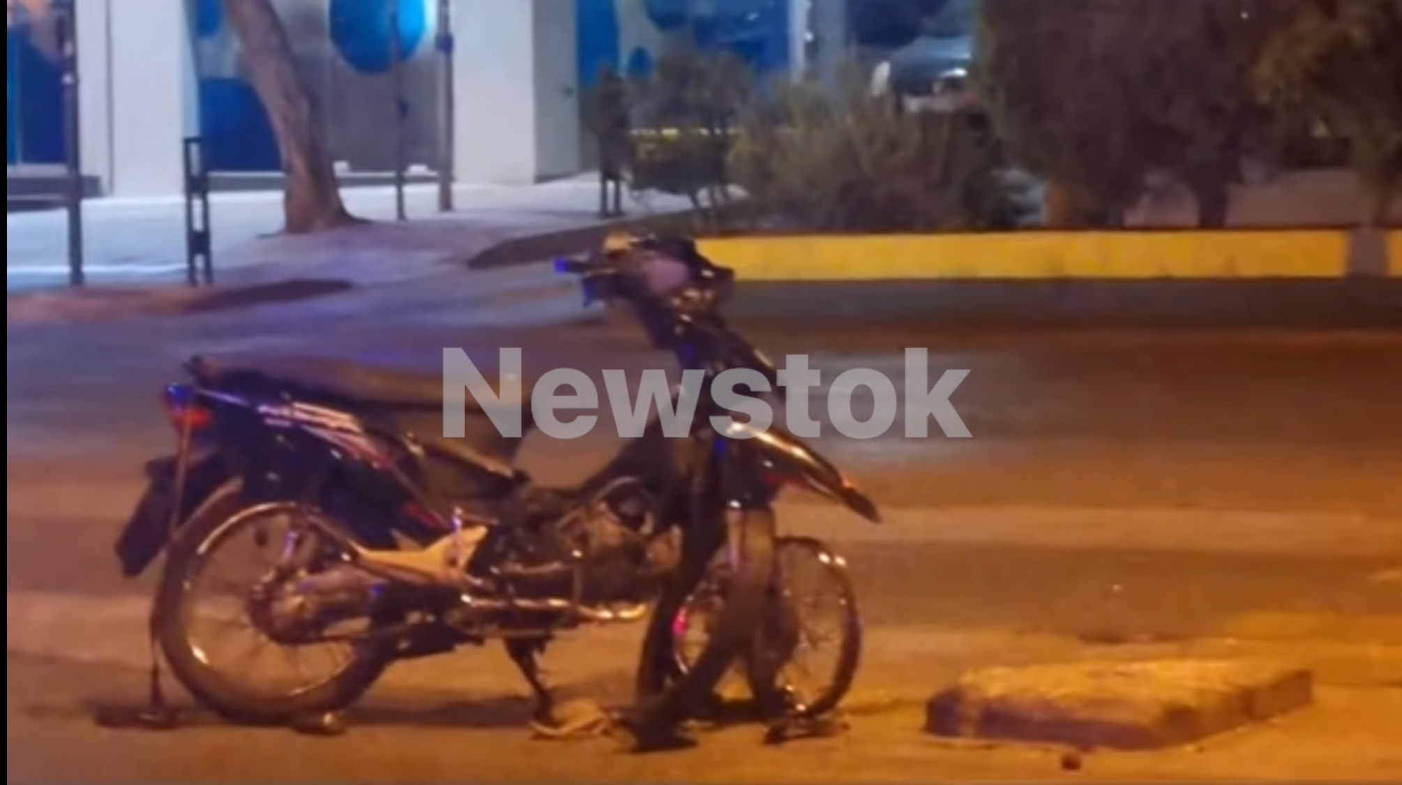Σοβαρό τροχαίο στη Λεωφόρο Βεΐκου: Τραυματίστηκε 16χρονος οδηγός μηχανής - newstok.gr