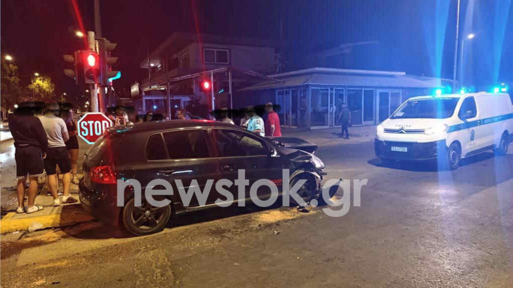 Αρτέμιδα: Τροχαίο ατύχημα τα ξημερώματα στην κεντρική διασταύρωση - Μόνο υλικές ζημιές
