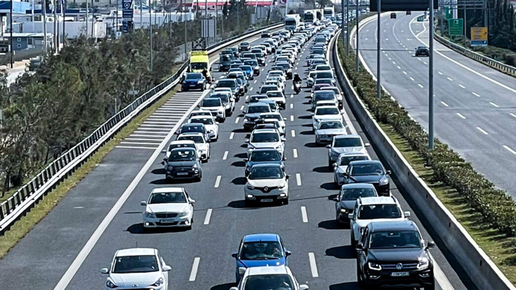 Τροχαίο ατύχημα στην Αττική Οδό