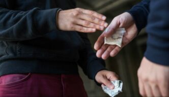 Θεσσαλονίκη: "Ραντεβού" για ηρωίνη στην Τούμπα κατέληξε σε διπλή σύλληψη