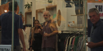 Πυρκαγιά στο διαμέρισμα του Πέτρου Φιλιππίδη - Ερευνάται το ενδεχόμενο εμπρησμού