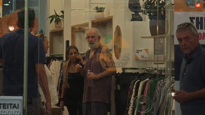Πυρκαγιά στο διαμέρισμα του Πέτρου Φιλιππίδη - Ερευνάται το ενδεχόμενο εμπρησμού