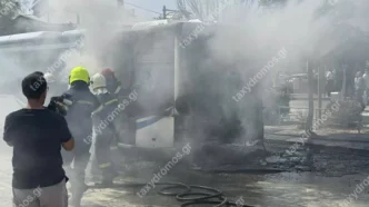 Βόλος: Φωτιά ξέσπασε σε αστικό λεωφορείο στην οδό Λαρίσης - Σώοι οι επιβάτες