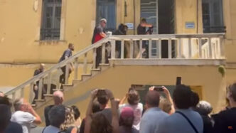 Επίθεση γραφεία ΚΚΕ Χανιά