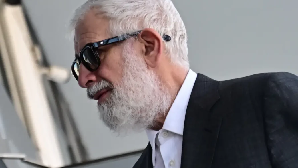 Πέτρος Φιλιππίδης